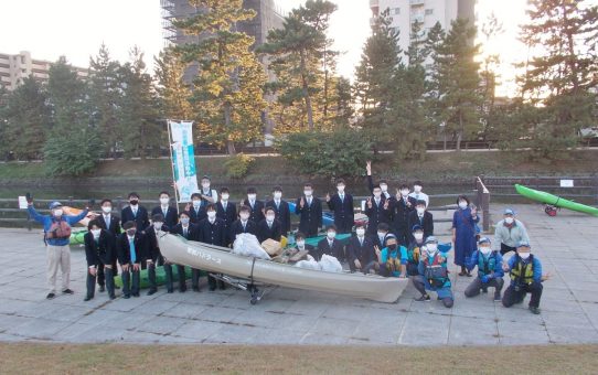 クラーク記念国際高校 生徒36名/カヌー体験と取材